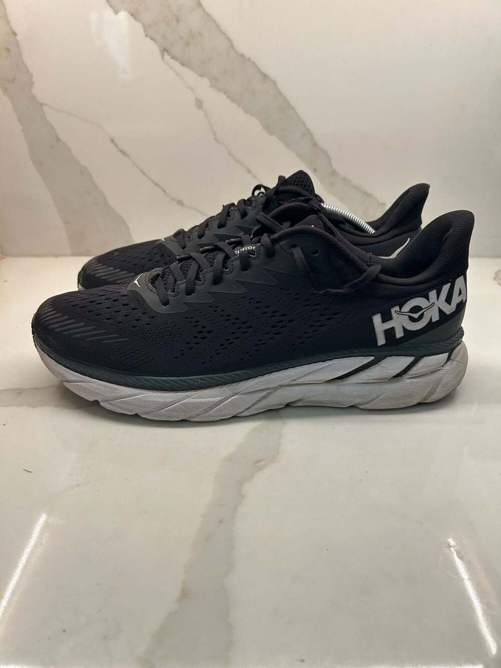 Hoka One One Clifton 7 Men's Running Shoes Black White (Size: 13